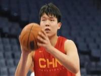 杏彩体育-小将崭露头角，有望成为新一代篮球明星