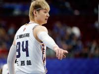 杏彩体育-男篮世预赛回顾：王哲林27分14板，中国男篮加时胜巴林