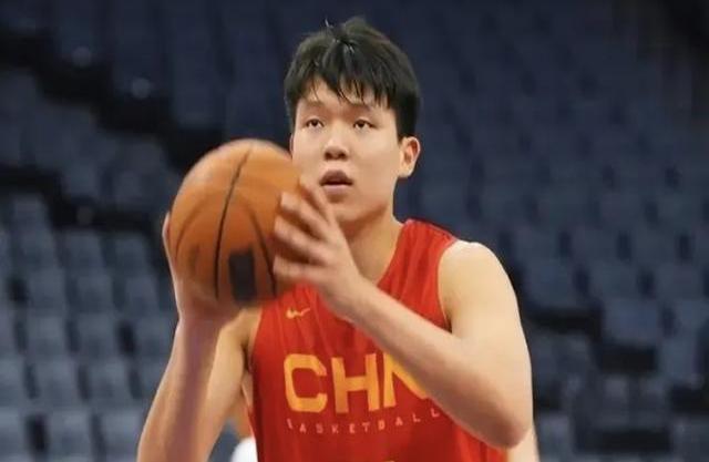 小将崭露头角，有望成为新一代篮球明星