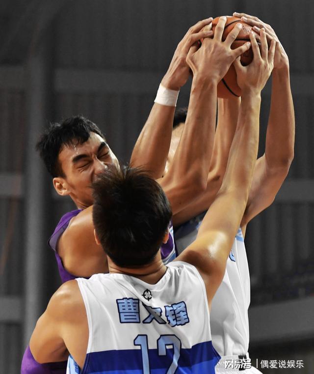 包含郑祺龙出战19分钟，6中3得到6分6篮板2失误的词条