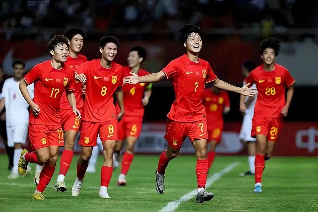 关于首战中国队！韩国男足东亚杯名单全员效力K联赛+J联赛的信息